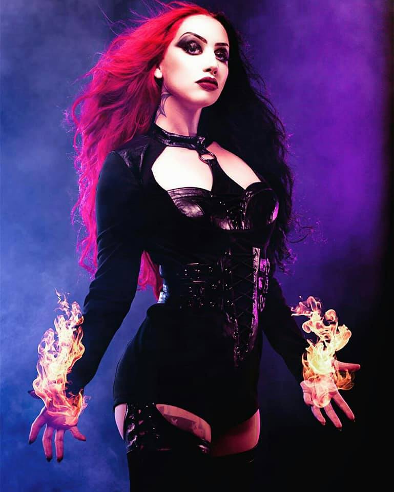 Ash Costello Argentina